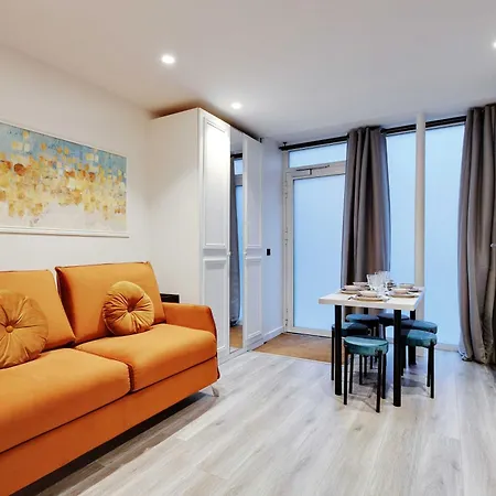 Modern - 2br-6p - Marais Parigi